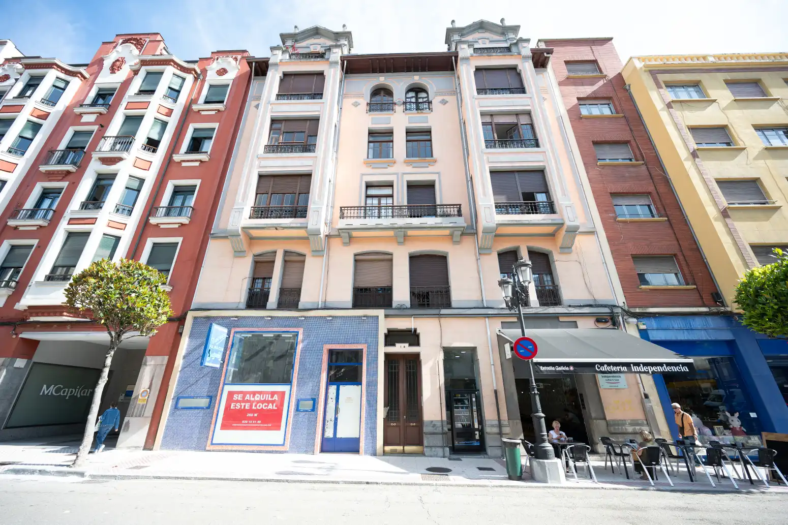 Vista exterior de Pis en venda en Oviedo  amb Calefacció i Balcó