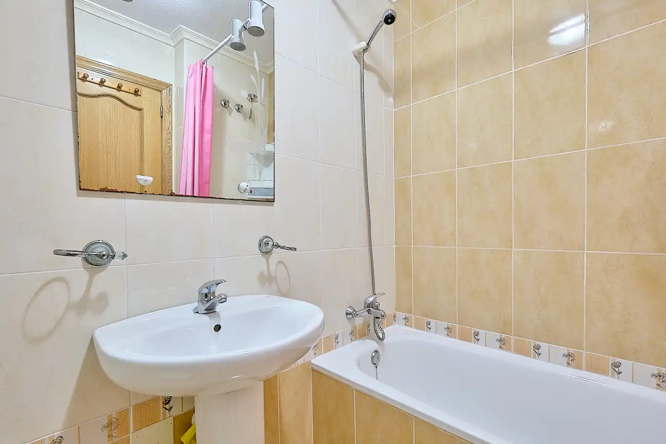 Apartamento en venta en Calle Almudena, Antonio Machado