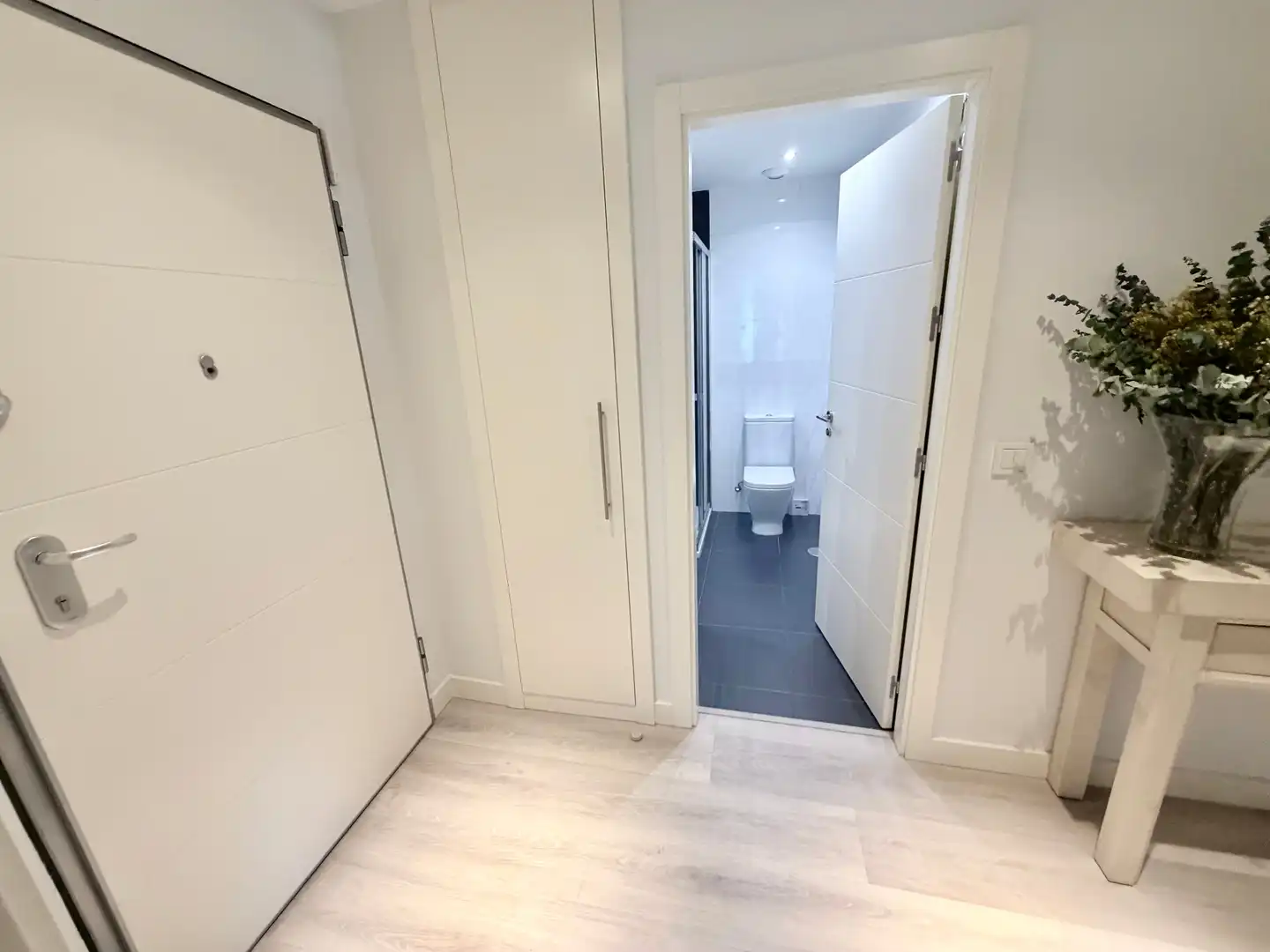 Bathroom of Flat for rent in La Moraleja  with Air Conditioner, Heating and Parquet flooring