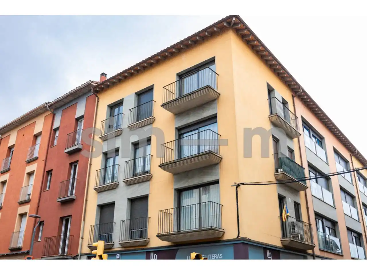 Vista exterior de Dúplex en venda en Manlleu amb Calefacció, Terrassa i Balcó