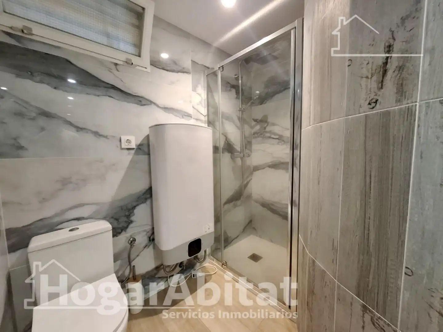 Bathroom of Flat for sale in Cullera  with Air Conditioner, Heating and Terrace
