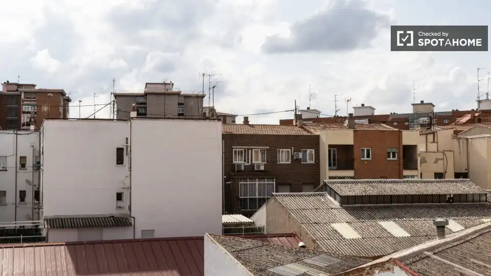 Exterior view of Flat for rent in Madrid  with Air Conditioner, Heating and Furnished