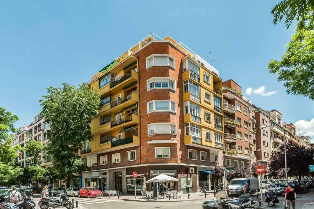 Exterior view of Flat for rent in Chamberí