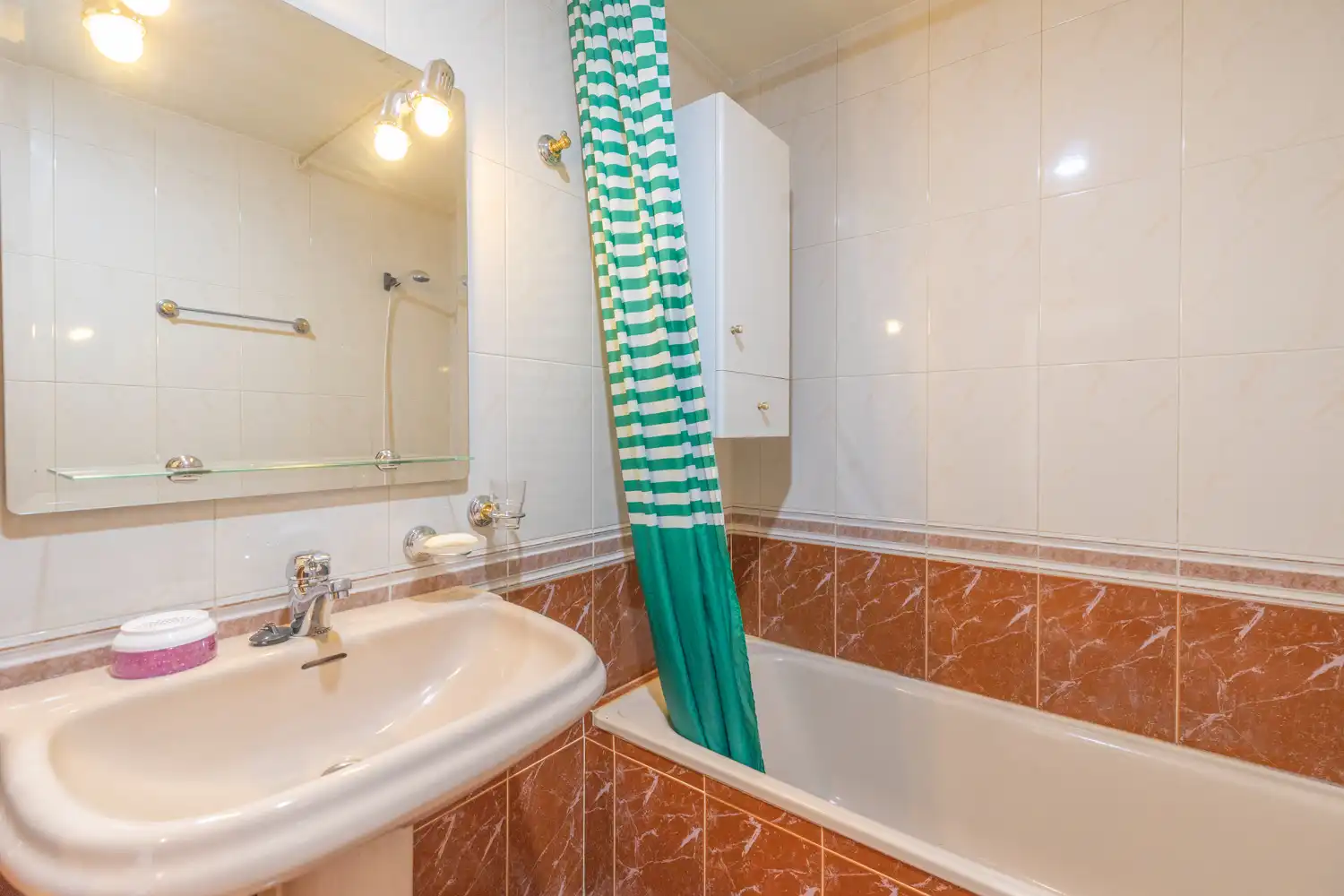 Wohnung zur Miete in Calle de las Naves, Acacias