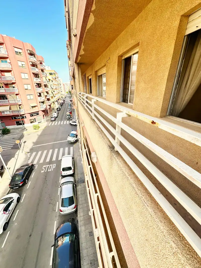 Vista exterior de Pis en venda en Gandia amb Balcó