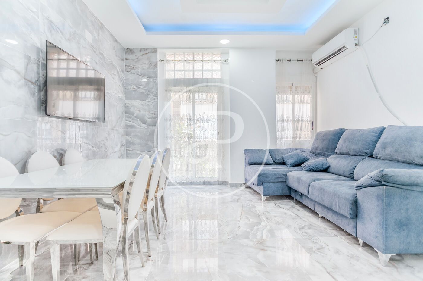 Living room of Flat for sale in  Valencia Capital  with Air Conditioner, Heating and Furnished