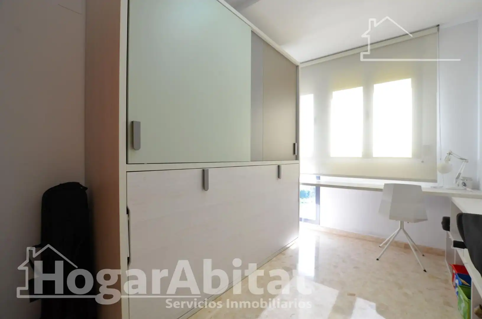 Habitación de Piso en venta en Tavernes de la Valldigna con Balcón