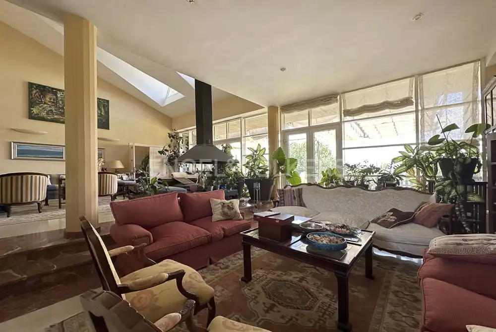 Sala de estar de Finca rústica en venta en Ciudalcampo con Aire acondicionado, Calefacción y Jardín privado