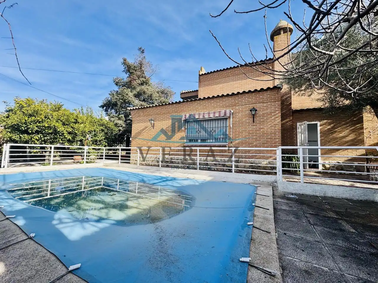 Vista exterior de Casa o xalet en venda en Talavera de la Reina amb Aire condicionat, Calefacció i Jardí privat