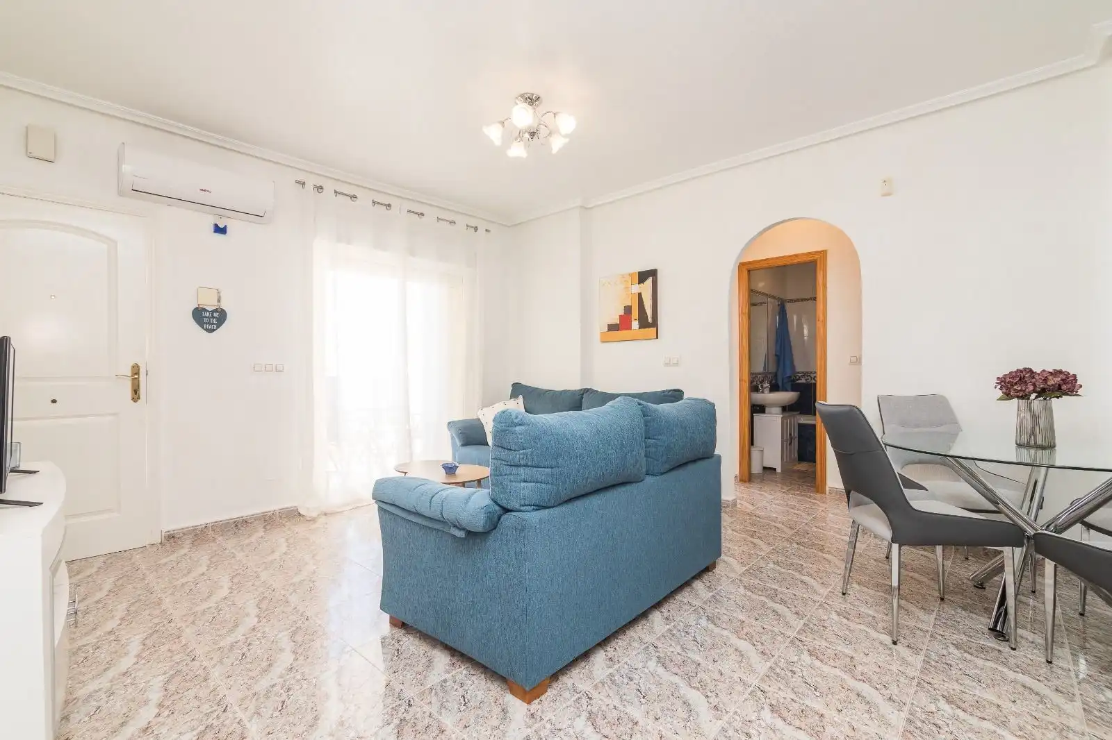 Wohnzimmer von Wohnung zur Miete in Orihuela mit Klimaanlage, Heizung und Terrasse