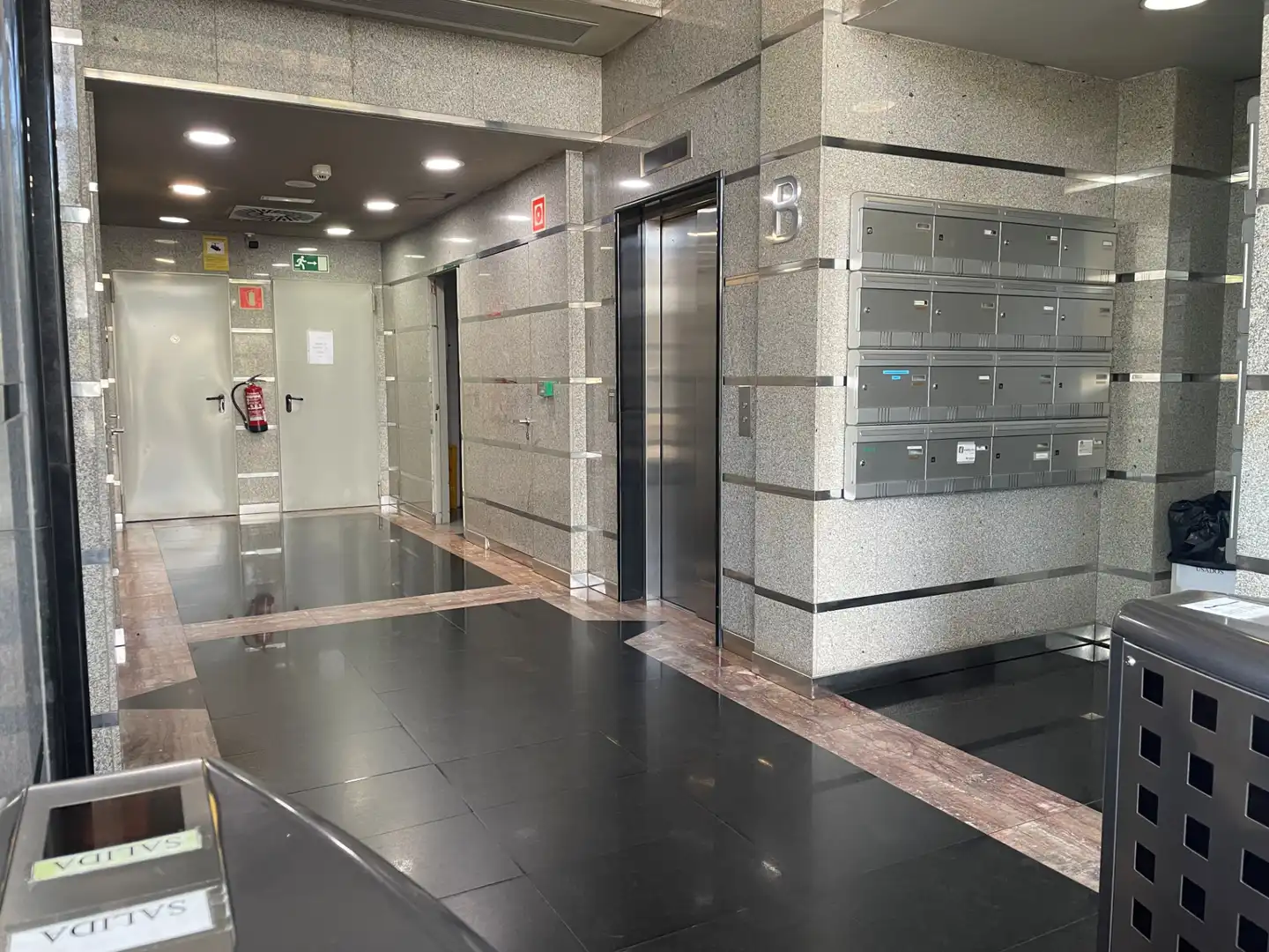 Oficina de alquiler en Alcalá de Henares con Aire acondicionado, Calefacción y Trastero