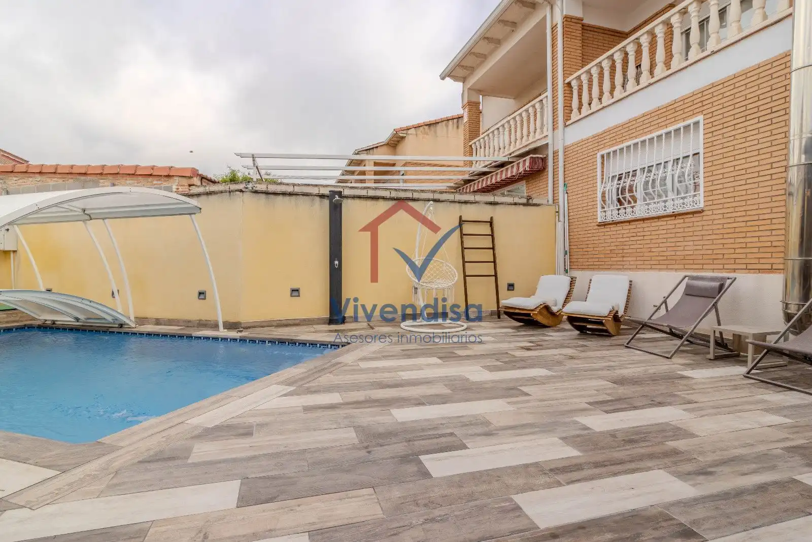 Piscina de Casa adosada en venta en Cabanillas del Campo con Terraza y Piscina