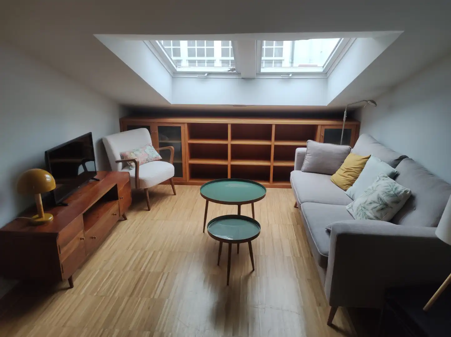 Wohnzimmer von Wohnungen zur Miete in A Coruña Capital  mit Heizung, Parkett und Möbliert