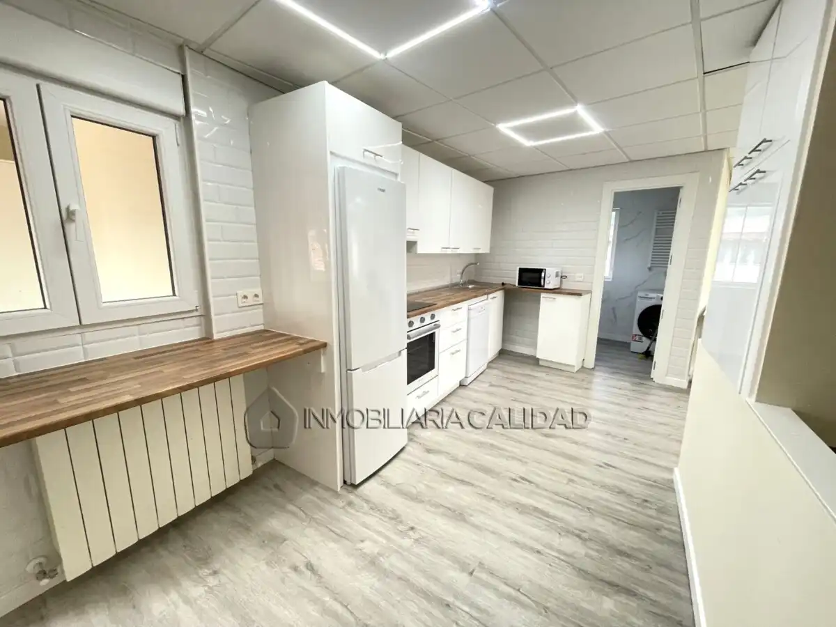 Kitchen of Flat for rent in Burgos  with Heating and Furnished