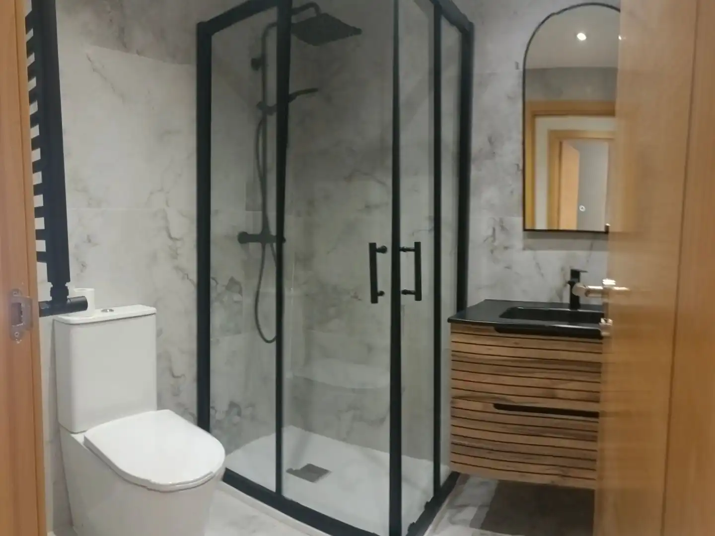 Bathroom of Flat for sale in Getafe  with Air Conditioner, Heating and Private garden