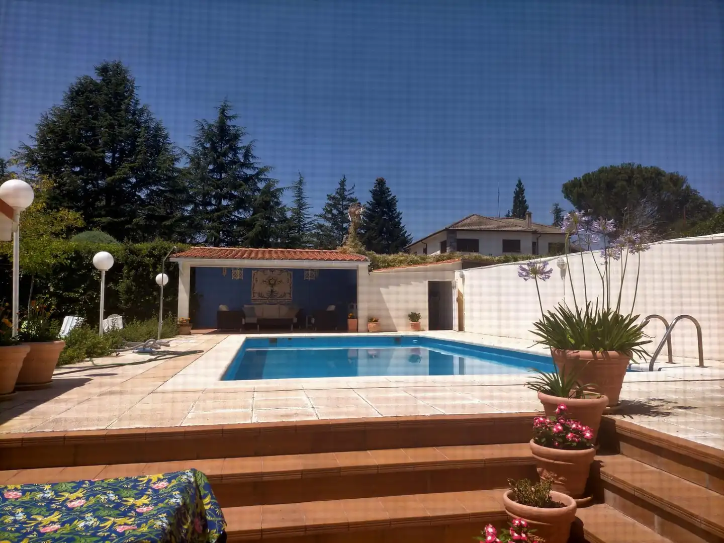 Piscina de Casa o xalet en venda en Galindo y Perahuy amb Calefacció, Jardí privat i Traster