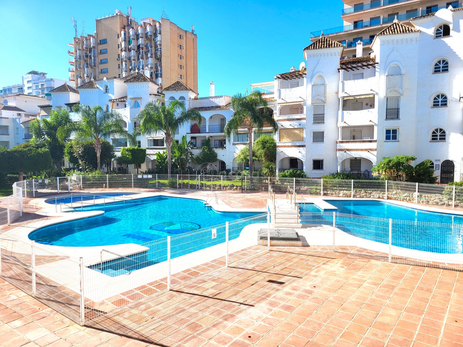 Swimming pool of Apartment for sale in Benalmádena  with Air Conditioner, Heating and Terrace