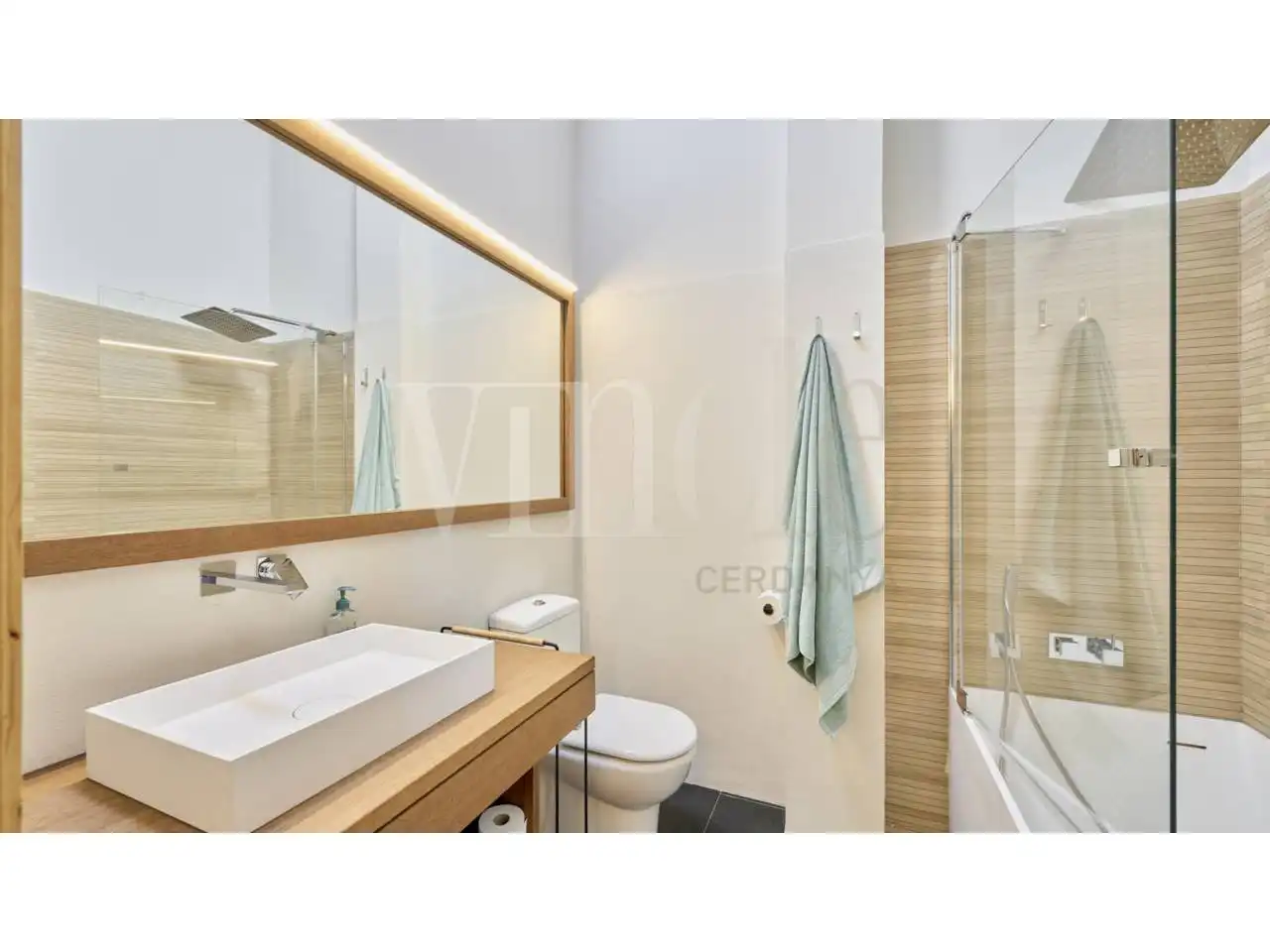 Houses for rent in Calle ESCOMELLES, Fontanals de Cerdanya