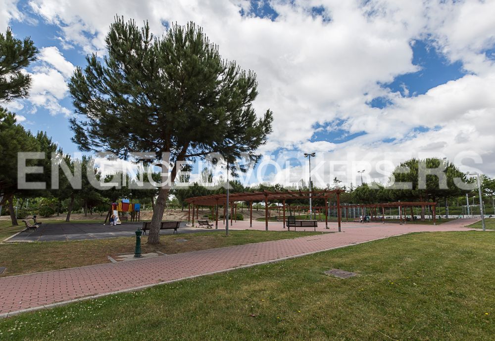 House or chalet for sale in  Madrid Capital  with Heating and Private garden