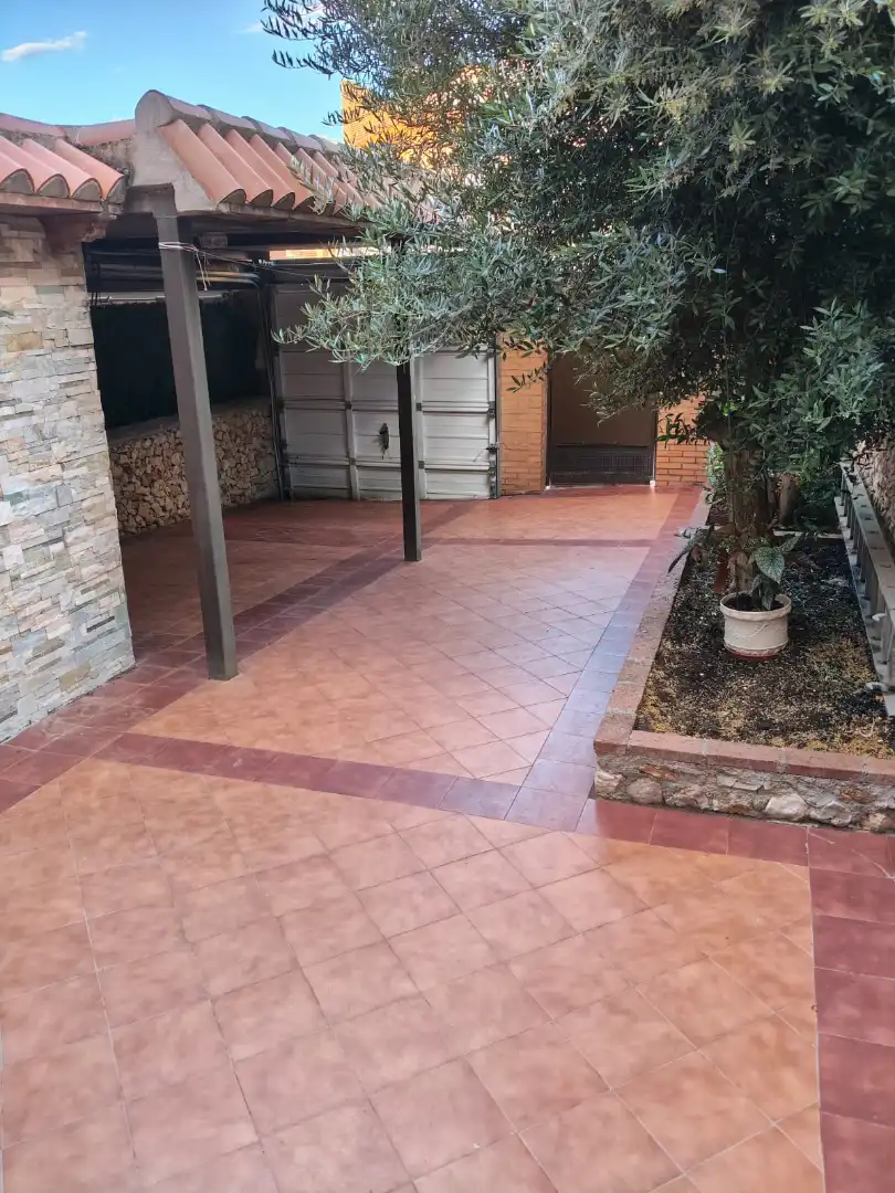 Terrassa de Casa adosada en venda en Yebes amb Calefacció, Jardí privat i Traster