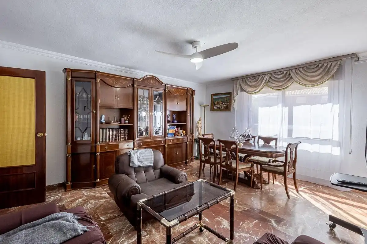 Flat with lift to rent in Calle CARDENAL PARRADO 7, imagen 2