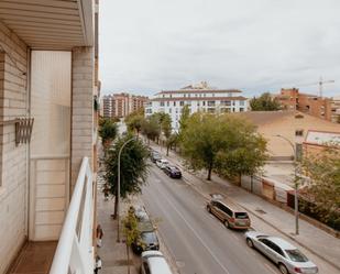 Vista exterior de Pis en venda en  Huesca Capital amb Calefacció, Terrassa i Traster