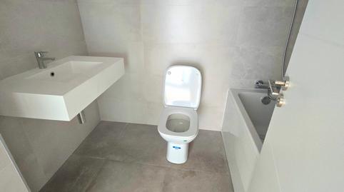 Foto 3 de Piso en venta en Calle Valdepeñas, 12, Arroyo de la Miel, Málaga