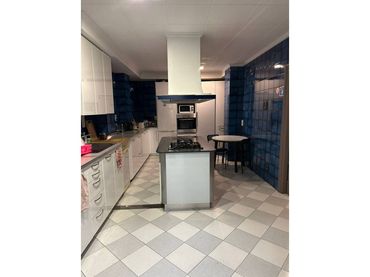 Piso con ascensor en venta en Avenida Oeste