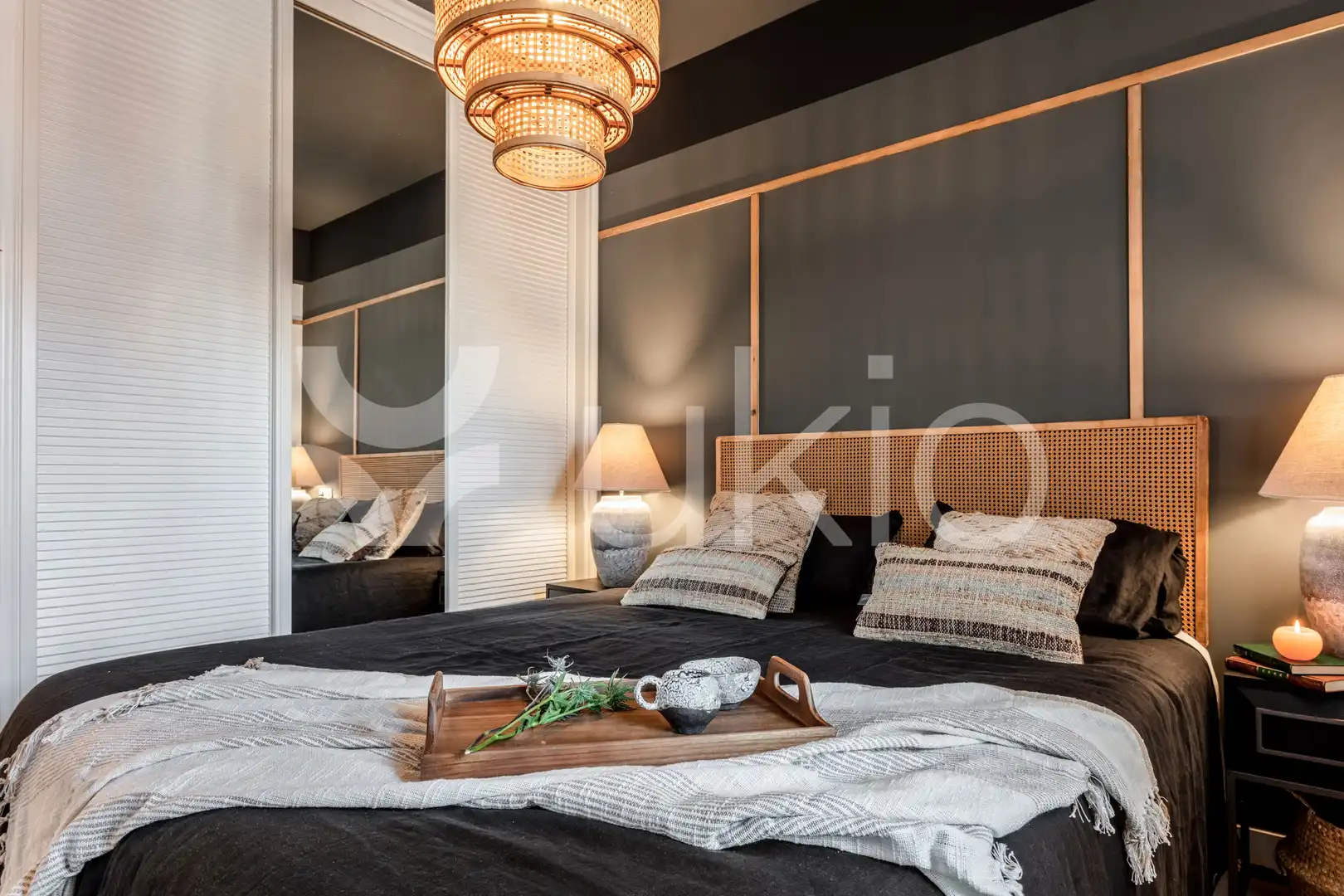 Dormitori de Apartament de lloguer en Madrid amb Aire condicionat, Calefacció i Moblat