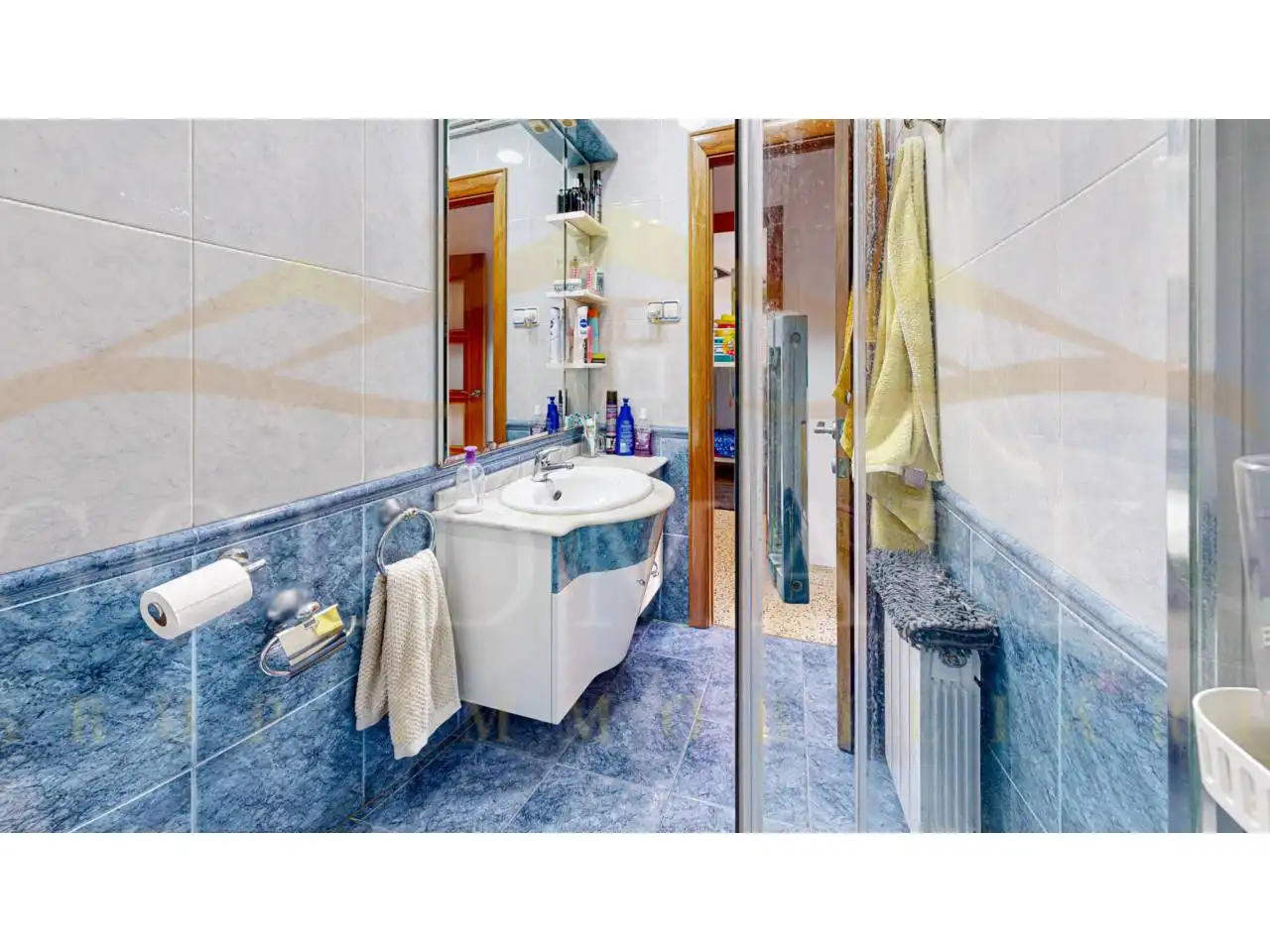 Bathroom of Flat for sale in Pallejà  with Air Conditioner and Heating