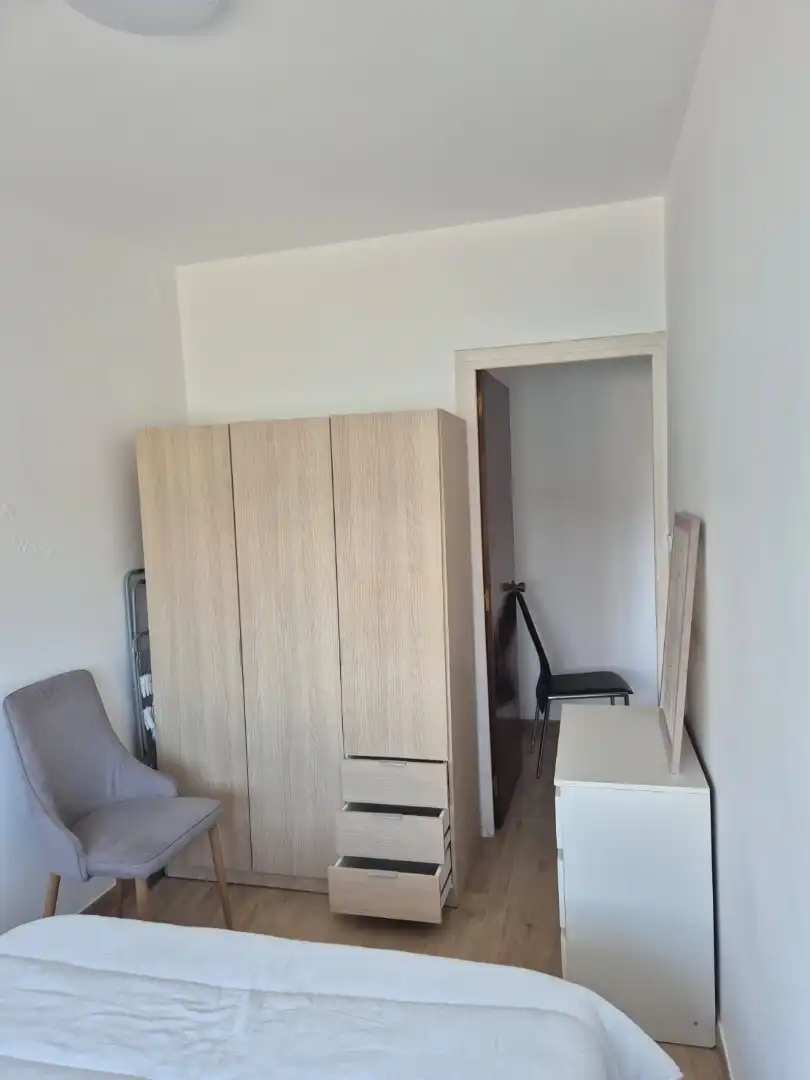Dormitori de Apartament de lloguer en Mugardos amb Moblat, Forn i Rentadora