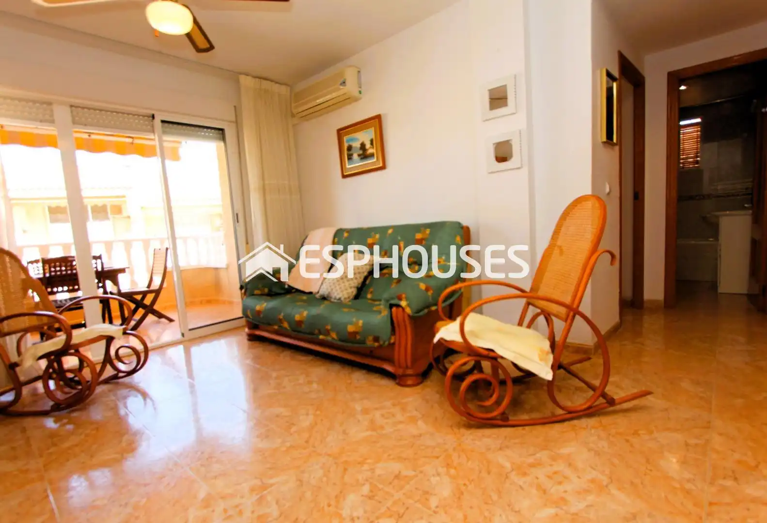 Sala de estar de Apartamento en venta en Guardamar del Segura con Terraza, Amueblado y Balcón