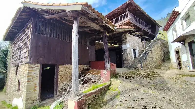 Vista exterior de Casa adosada en venda en Cudillero
