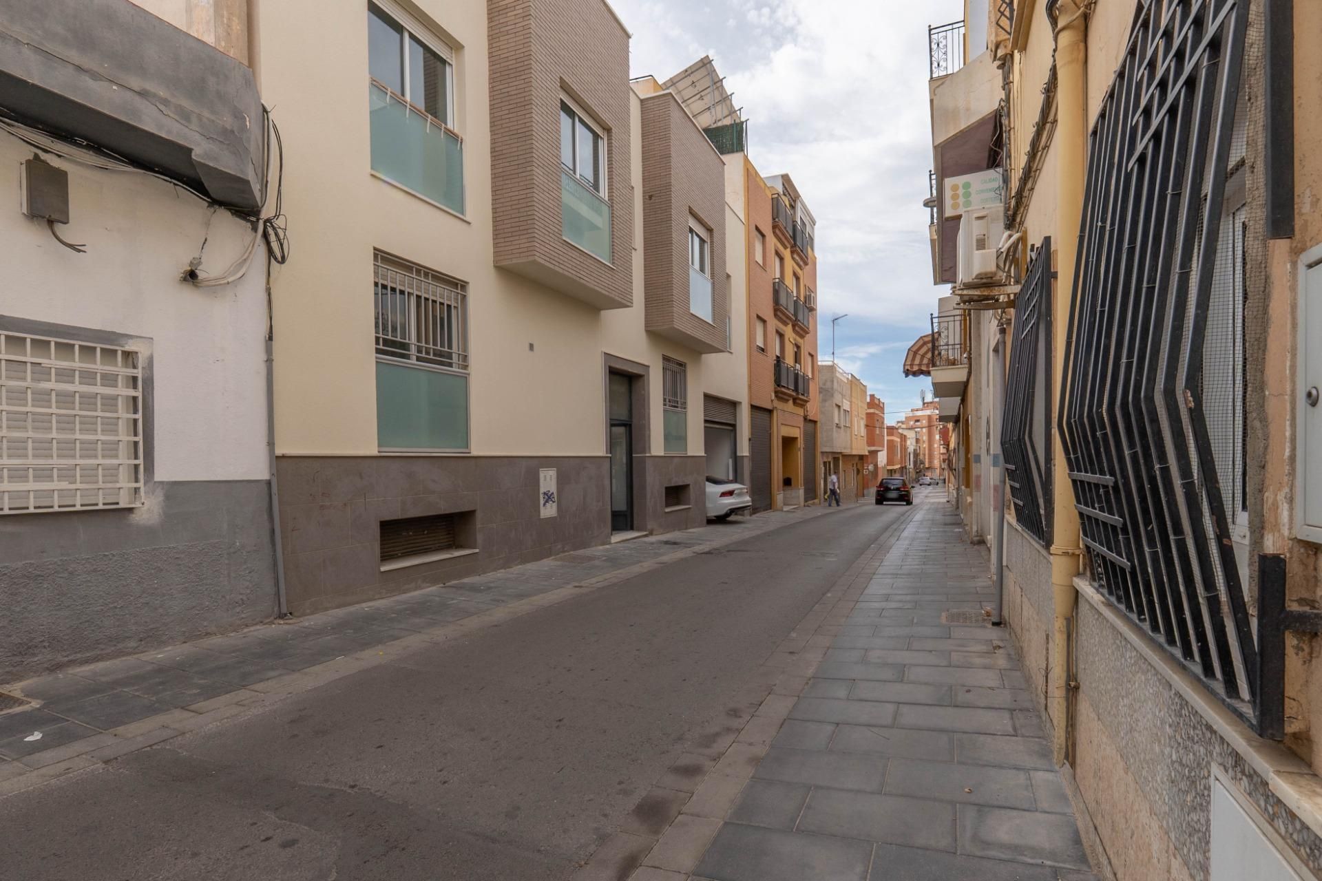 Vista exterior de Piso en venta en  Almería Capital