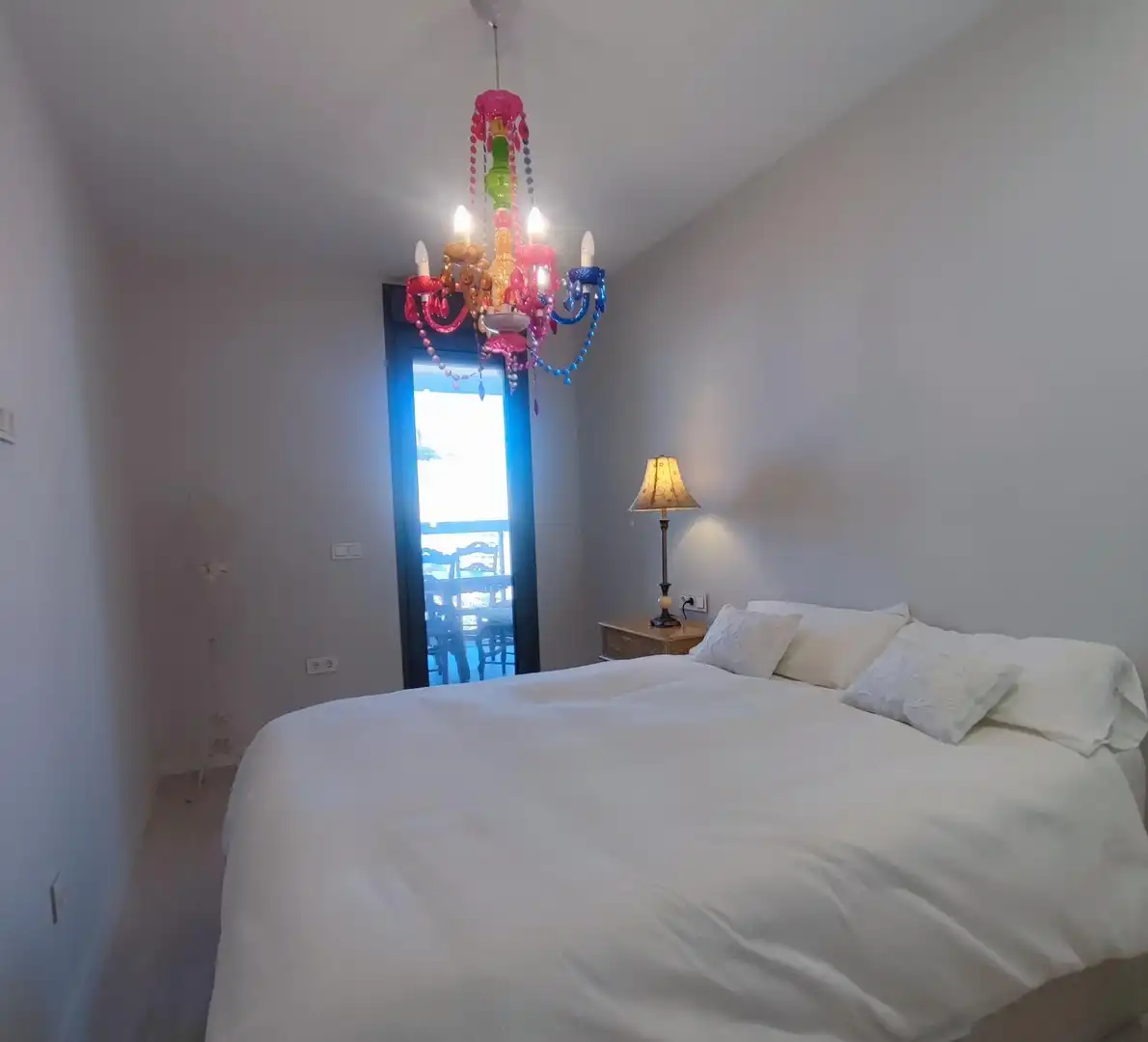 Habitación de Piso de alquiler en Almería con Aire acondicionado, Calefacción y Jardín privado