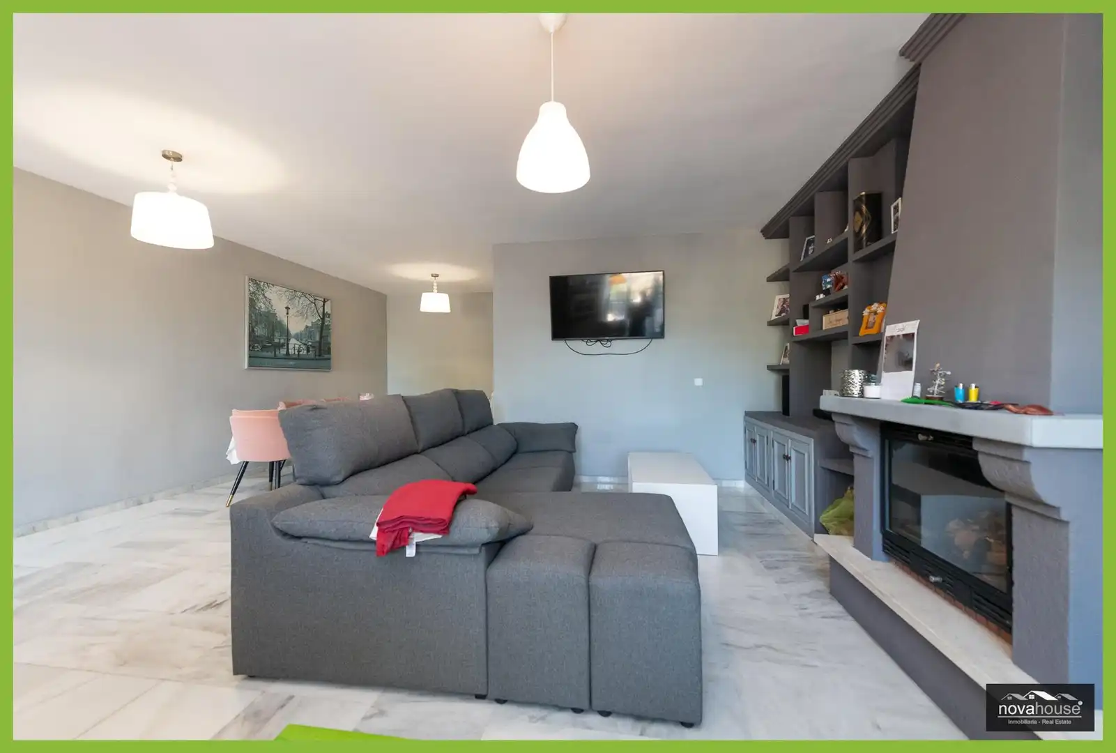 Sala d'estar de Casa adosada en venda en Añoreta Golf - Paraíso del Sol