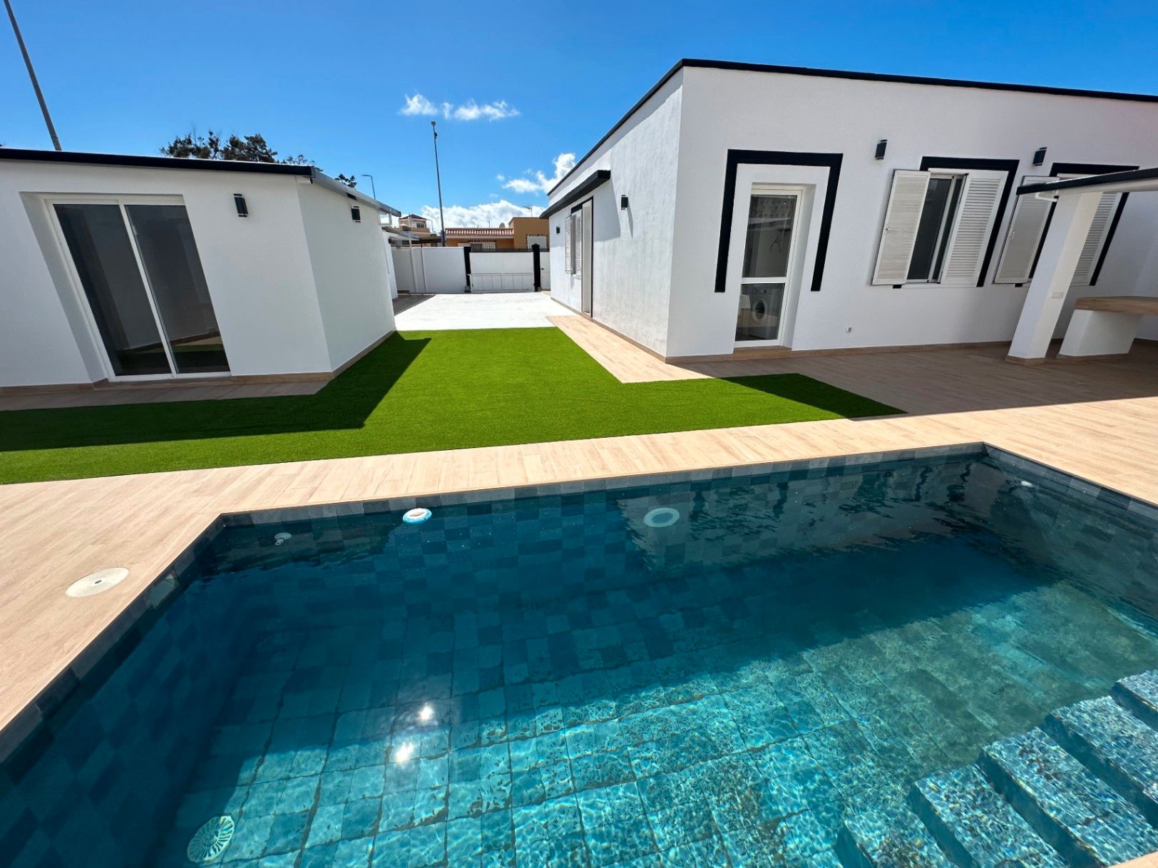 Swimming pool of House or chalet for sale in Arona