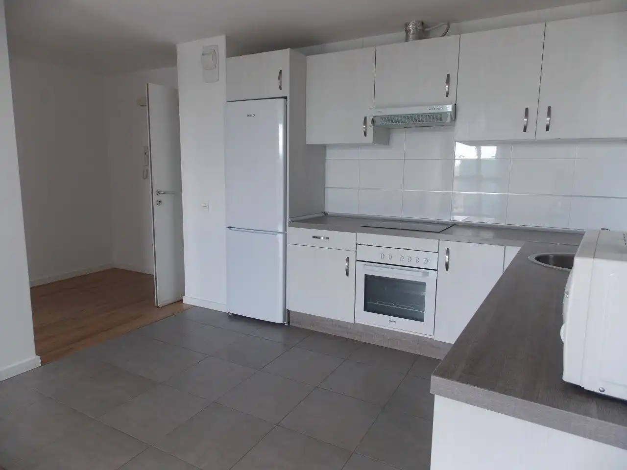 Cuina de Apartament en venda en  Logroño amb Piscina