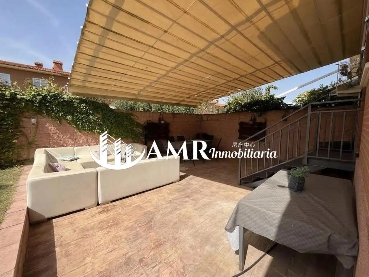 Terraza de Casa adosada en venta en Seseña con Aire acondicionado, Calefacción y Jardín privado