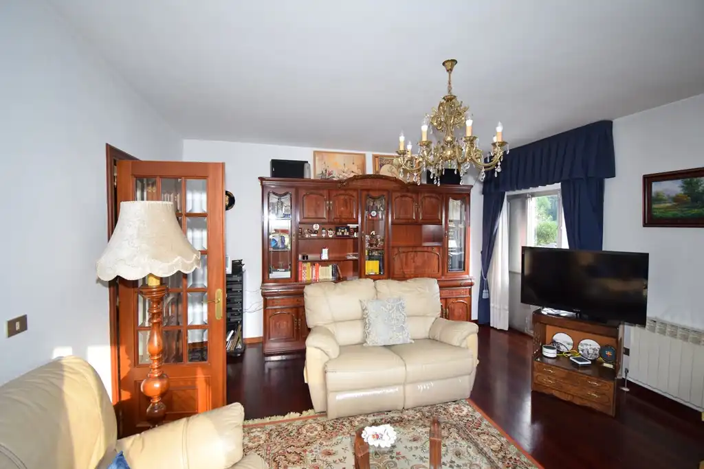 Sala d'estar de Casa o xalet en venda en Fene amb Jardí privat, Terrassa i Moblat
