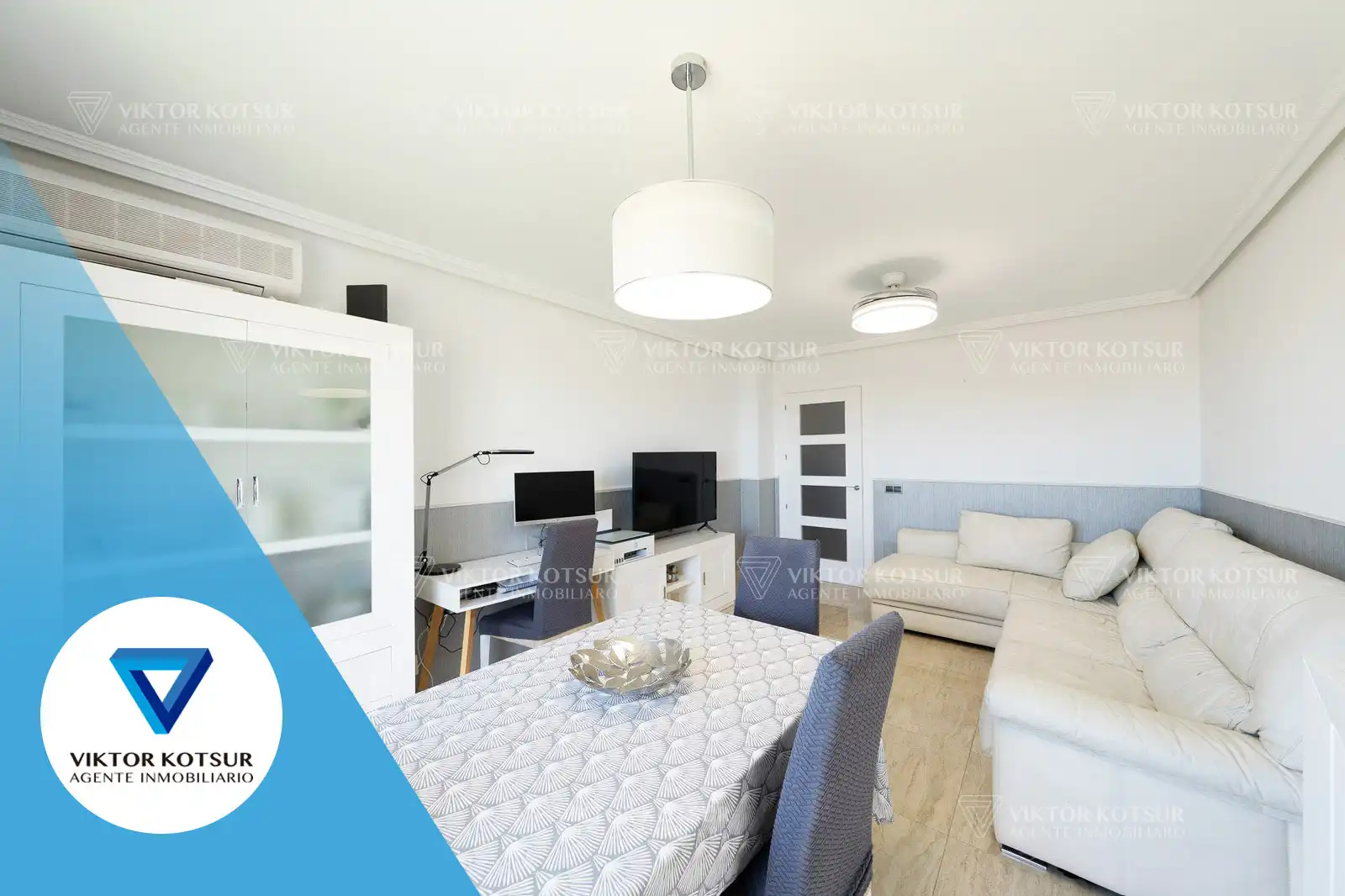 Sala de estar de Ático en venta en Roquetas de Mar con Aire acondicionado, Terraza y Trastero