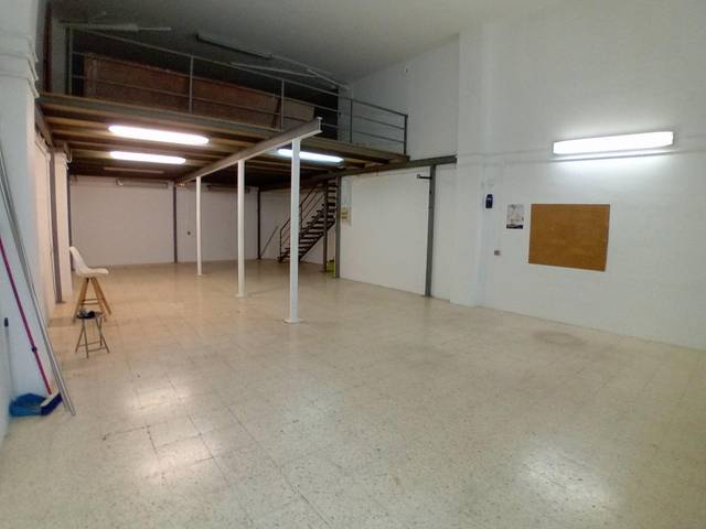 Local comercial en Alquiler en Els Molins
