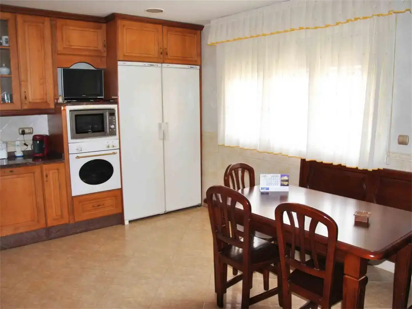 Cocina de Casa o chalet en venta en Belmonte de Tajo con Aire acondicionado, Parquet y Piscina