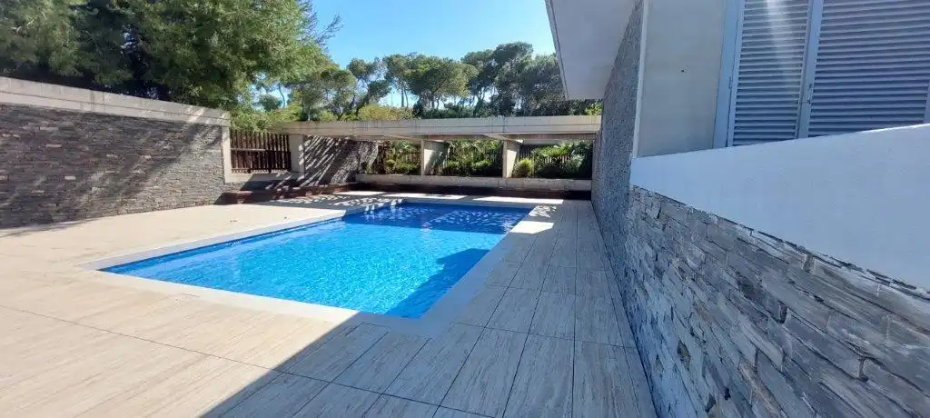 Piscina de Dúplex en venda en Sant Pere de Ribes amb Aire condicionat, Calefacció i Jardí privat