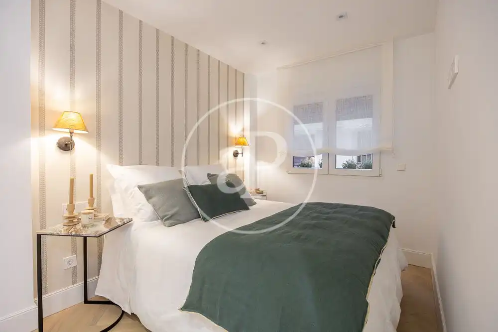 Schlafzimmer von Wohnung zum Verkauf in Madrid mit Klimaanlage, Heizung und Möbliert
