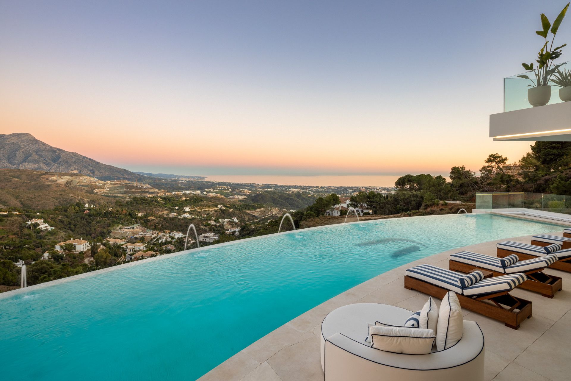 Piscina de Casa o xalet en venda en Benahavís amb Aire condicionat, Jardí privat i Terrassa