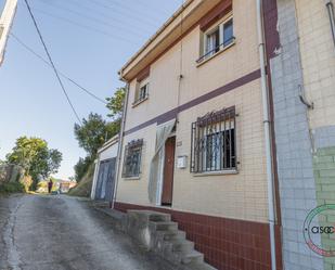 Vista exterior de Casa o xalet en venda en Gijón  amb Terrassa