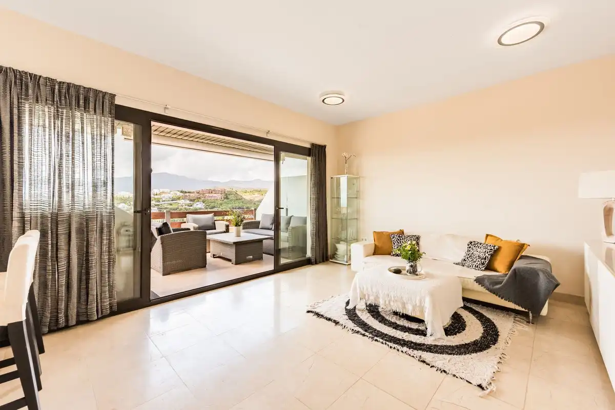 Penthouse with pool for sale in El Paraíso, imagen 3
