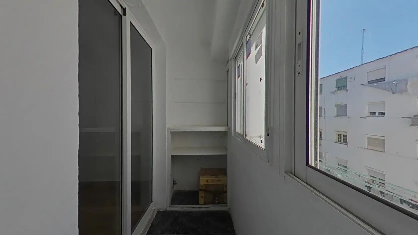 Terraza de Piso en venta en Zaragoza con Calefacción, Horno y Balcón