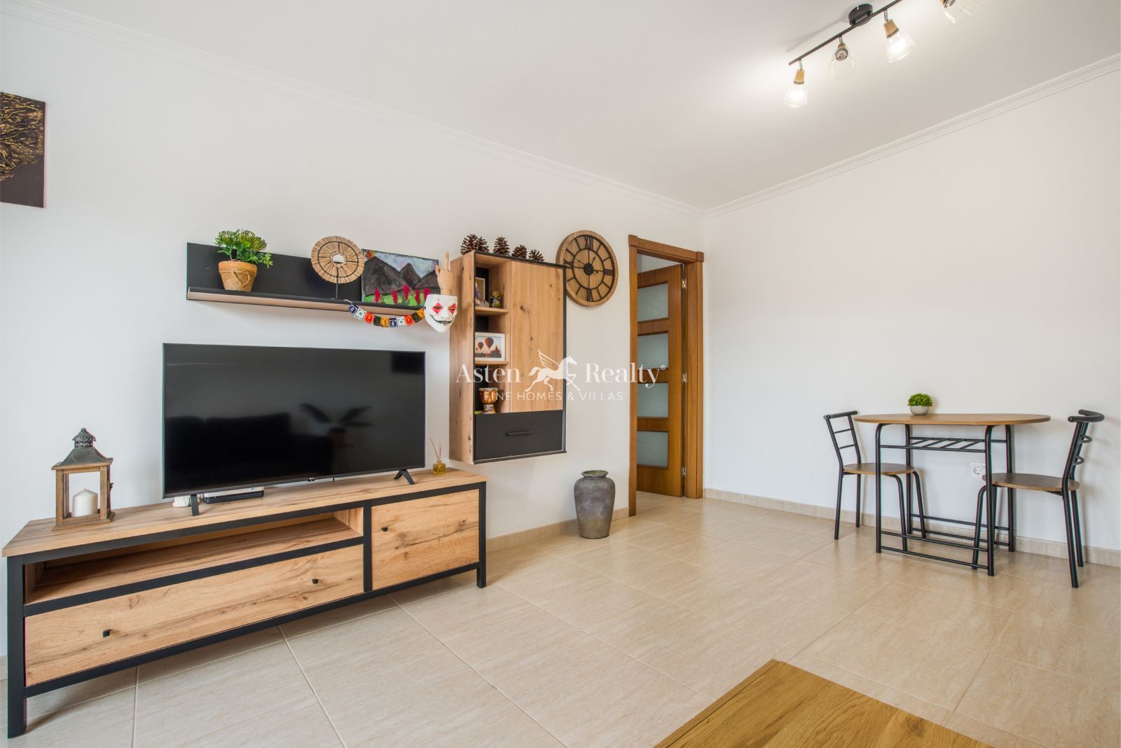 Sala d'estar de Pis en venda en San Miguel de Abona amb Traster i Moblat